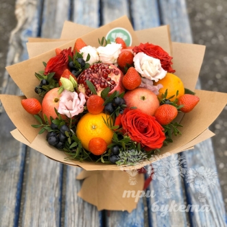 Букеты из фруктов и цветов