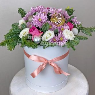 Цветочная новогодняя композиция