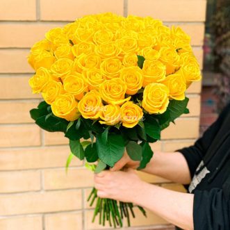 Букет из 51 желтой розы